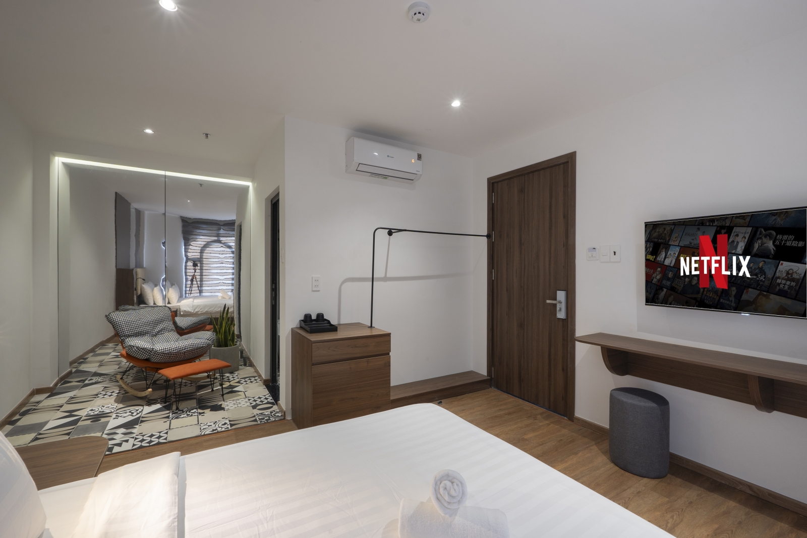 Lá Hotel – Đường Số 21: Giá phòng, địa chỉ và cách đặt phòng
